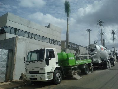 PISO DE CONCRETO POLIDO NIVELADO A LASER (11) 98755 - 8398