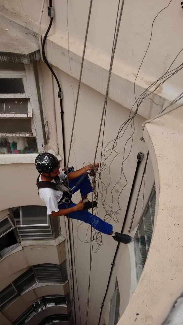 Pintura de fachada com Rapel balancinho cadeirinha rj rio de janeiro WHATSAPP 991743548