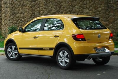 J.A.T.AUTOMOVEIS ..VENDE - SE CARROS NOVO, OKLM ,COM VERIAS  CORES  COM 50 % DE  ENTRADA  FINACIAMOS