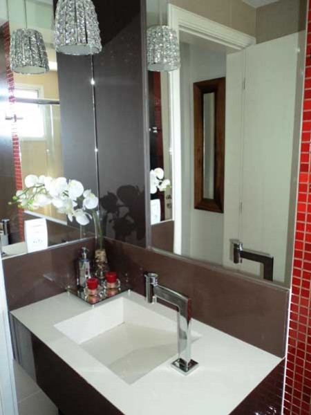 Ed. Dona Ignez-bairro Comerciário (próx. colégio Joaquim Ramos).