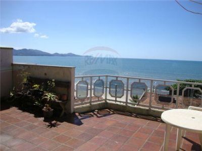 Apartamento em Perequê