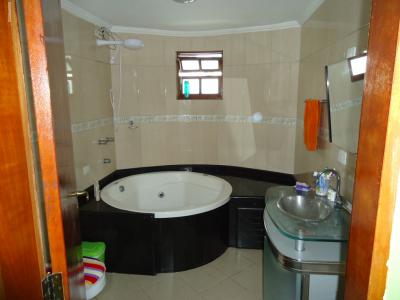 OPORTUNIDADE - SOBRADO