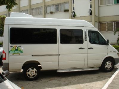 AMAZONAS LOCADORA AUTOMOVEIS, VANS E MICROÔNIBUS EXECUTIVOS (27)3031-7489/9912-7424 