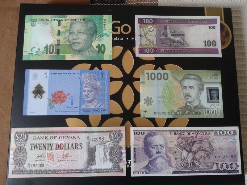 Cédulas e moedas novas