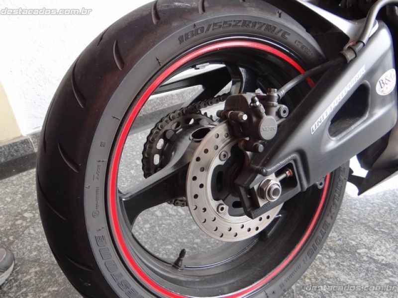 CBR 600RR - Vermelha