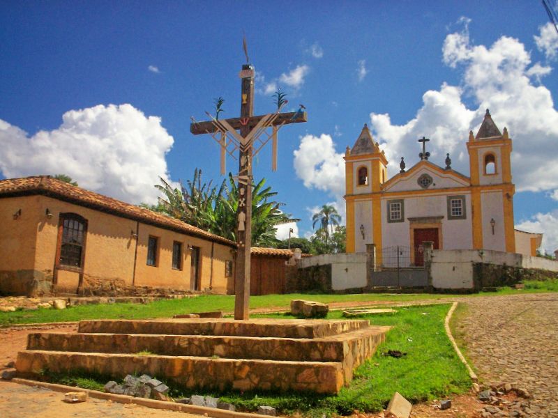 Feriado 01 de Maio : Bichinho e Tiradentes/MG 