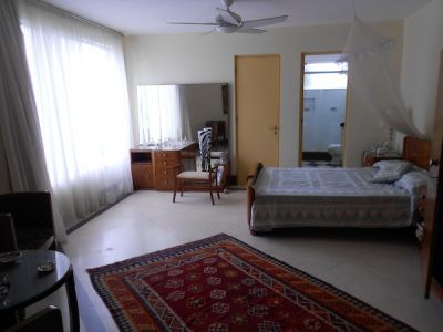 Casa a venda no centro de Búzios, 50m da rua das Pedras