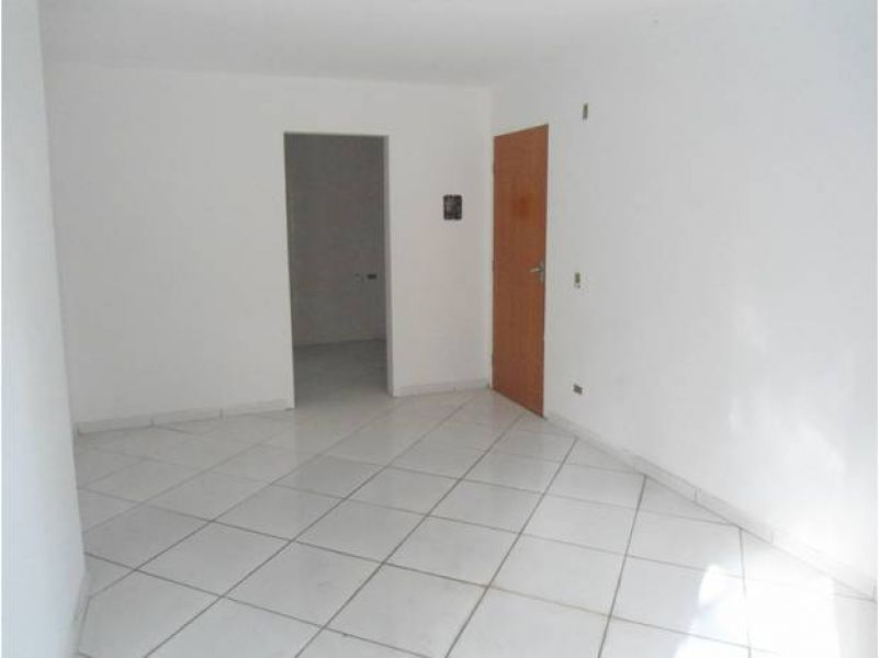 Residencial Doraly, apto 26, bloco C, 2 dormitórios prontos próximo a Vila Galvão em Guarulhos.