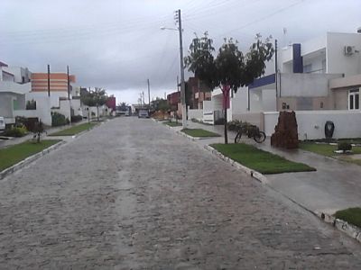 CASA A VENDA EM CONDOMÍNIO FECHADO