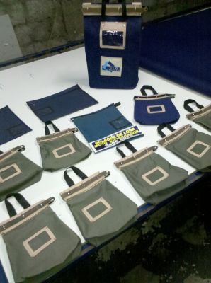 malotes,bolsas  fone 31 34866075 confecção mochilas