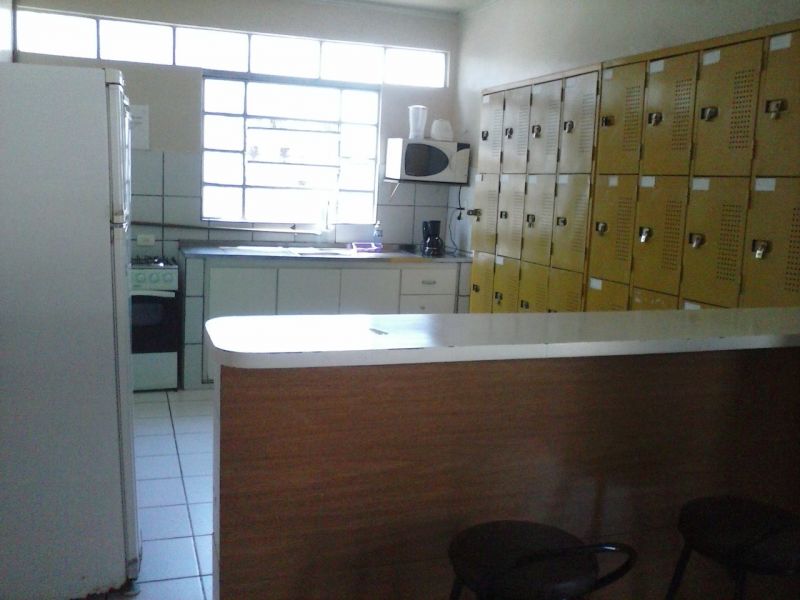 Casa compartilhada para rapazes ao lado do metro