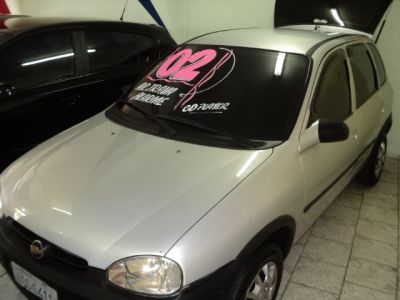CORSA HAT  2003  R$ 15.900
