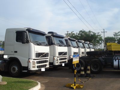 Volvo FH 12-380 6X2 ano 2004/2004