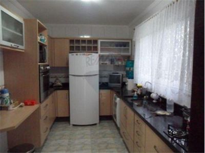 Sobrado à venda em Curitiba