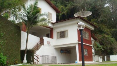 Vendo linda casa  em Teresopolis