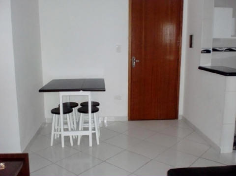 Temporada - Apto com churrasqueira na sacada - Praia Grande