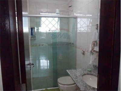 Sobrado à venda em Curitiba