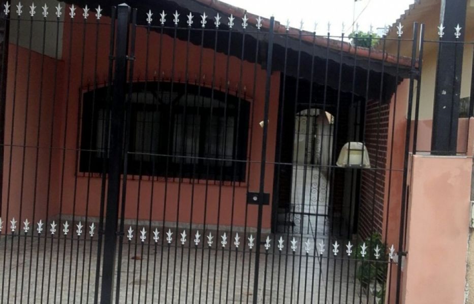 Cód. G003 Casa 2 dormitórios c/ suite até 10 pessoas 