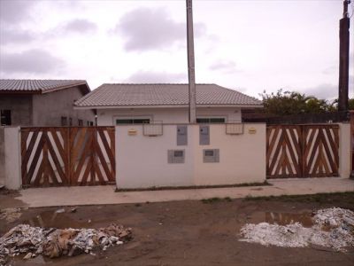 Casa 2 dormitórios em Itanhaem - Financie com Bancos