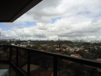 Vendo Apto com 343 m² na R. Caconde / 4 vagas