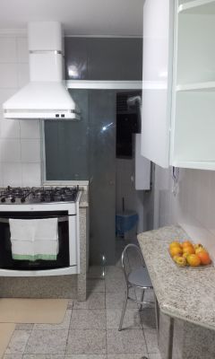 Vendo Apto em Santana / 2 quartos / Rua Prof. José Miziara