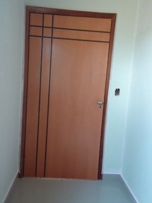 CASA 2 QTOS, SENDO 01 SUÍTE