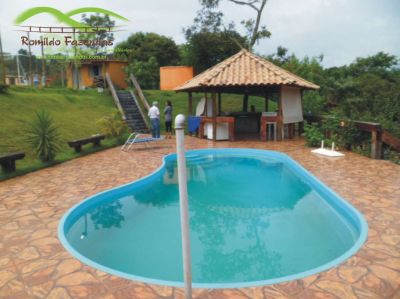 Ótima chácara com água corrente em igarapé 