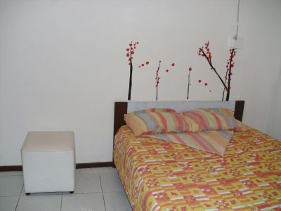 Quarto, sala e cozinha; Próximo ao CENTRO DE CONVENÇÕES