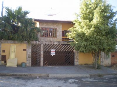 Casa em Valinhos - CA0200