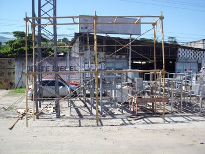 TEMOS ANDAIMES SEMI-NOVOS EM GRANDE QUANTIDADE, COM PREÇOS IMPERDIVEIS...