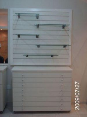 MÓVEIS PARA ÓPTICA