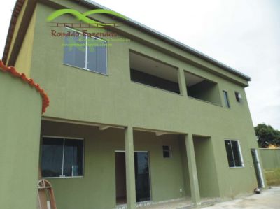 linda casa de 2 pavimento