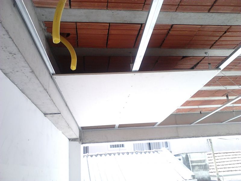 *construímos*reformamos e efetuamos pequenos reparos*