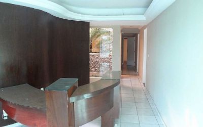 Ótimo Ponto Comercial á Venda em Tirol