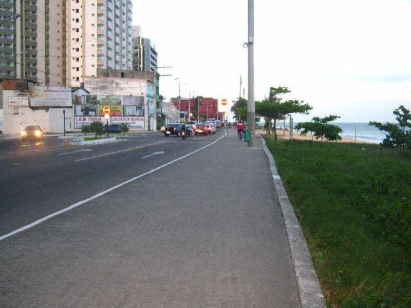 Temporada Em Aptº de 03 Quartos Pertinho do mar de Praia de Itapuã