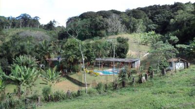 Sítio em Juquitiba a venda com lago nascente piscina churrasqueira cod 155 