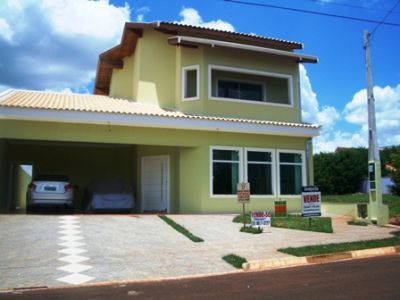 Linda casa em Condominio de Boituva