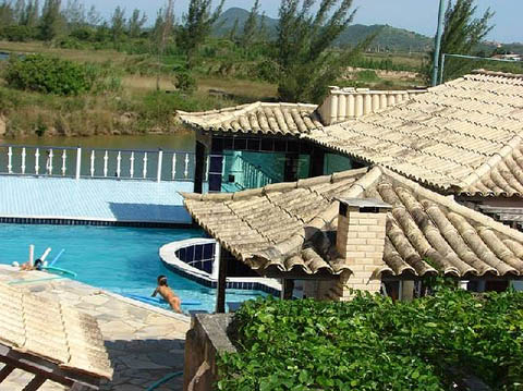 Mansão a venda a beira do canal da Marina Porto Búzios