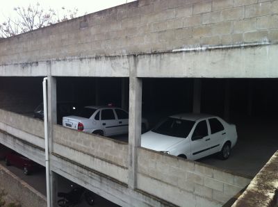 APTO 2 DORM COM DEPEND. 1 VAGA