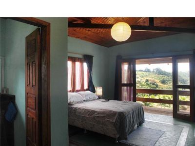 LINDO SITIO COM CASA A ITACARE