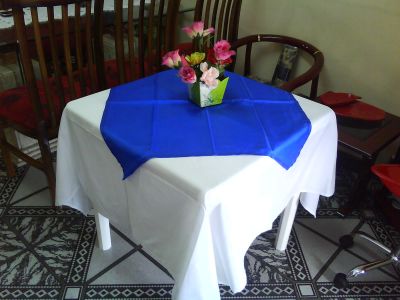 Aluguel de Toalhas de mesa cores Variadas.
