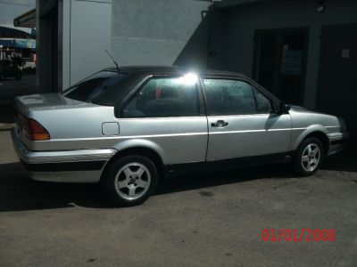 Vendo Versalles GL 1.8 a Gasolina em ótimo estado.