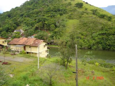 Terreno em Angra dos Reis frente para canal e mar