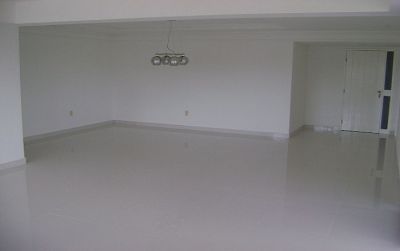 Excelente apartamento em Tirol