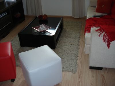 piso laminado,persianas e espelhos