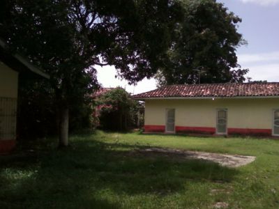 Vende-se Casa de 03 andares  