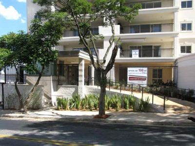 Vendo Apto no SUMMIT / 198m² / 4 vagas / Alto de Pinheiros