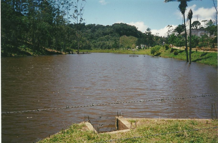 Chacara no parque do gugu  em juquitiba  sp
