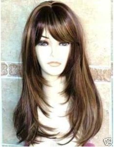 Vende-se Peruca longa lisa repicada com reflexos loiros