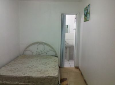 ALUGO KITINETE MOBILIADA PROX 800  MTS  DO PORTO DE ITAJAI  